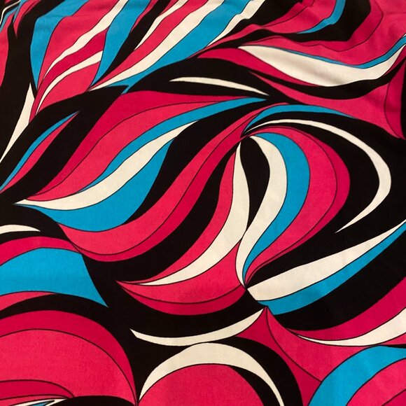 Patterned Blouse - Picture 3 of 4